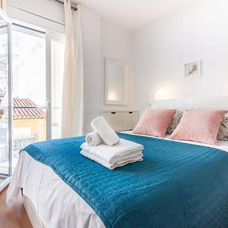 Sea & Wave Adela Boutique Apartment Малага Экстерьер фото